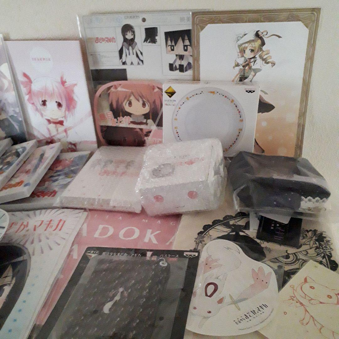 魔法少女まどか☆マギカ　まどマギ　まどか　ほむら　キュゥべえ　ポーチなど色々