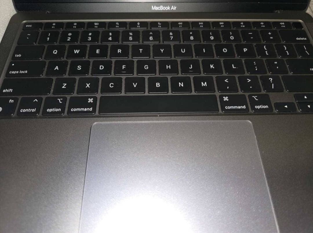 未使用に近い❗️MacBook Air 2020 M1チップ 16GB&512GB