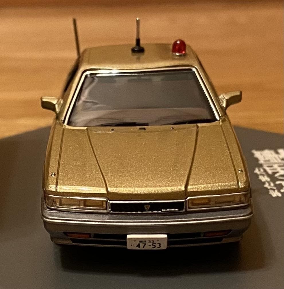 アオシマ　1/43　またまたあぶない刑事　港3　レパード　　ゴールドⅡ