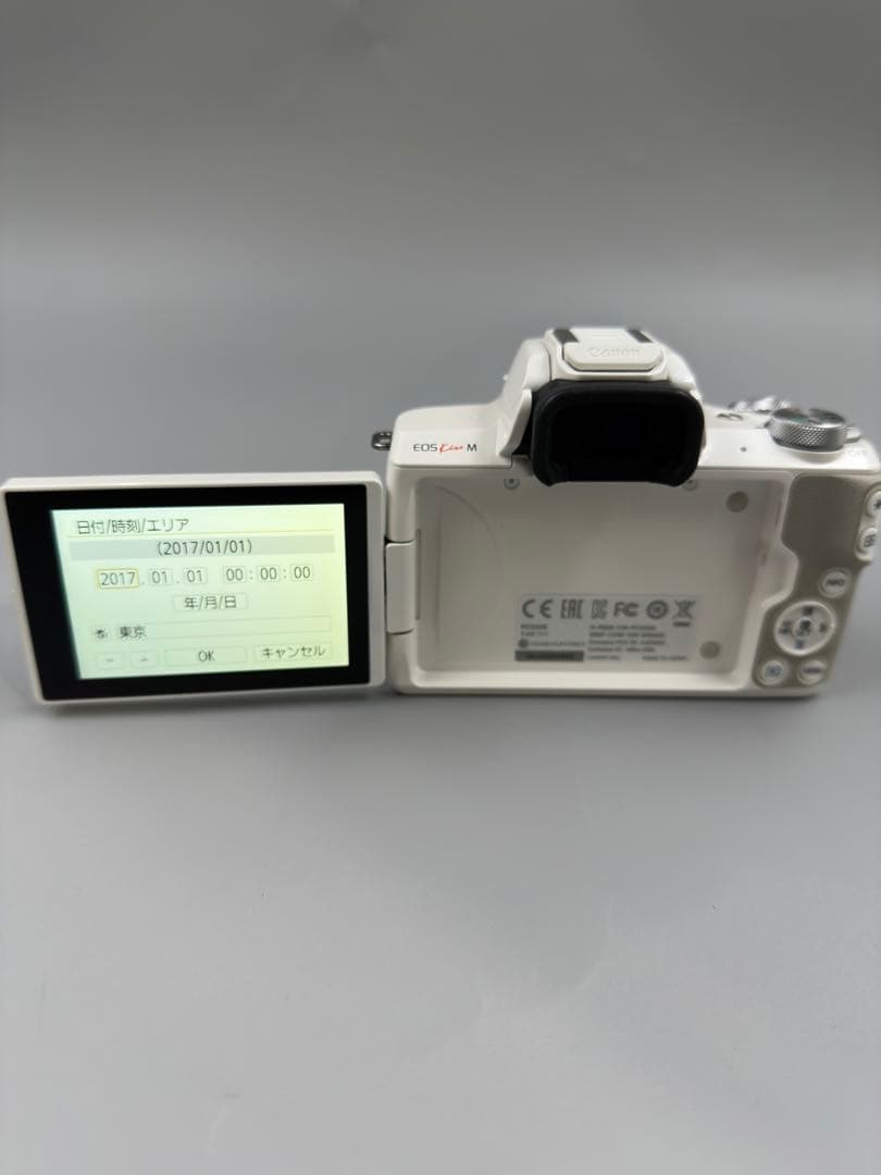☆Canon EOS Kiss M ホワイト EOSKISSMWH-BODY