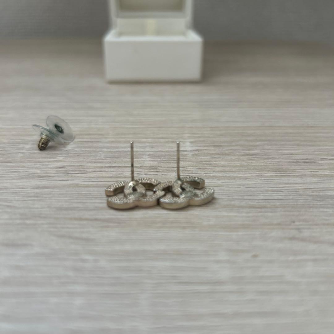 Chanel CCロゴピアス シルバー クリスタル