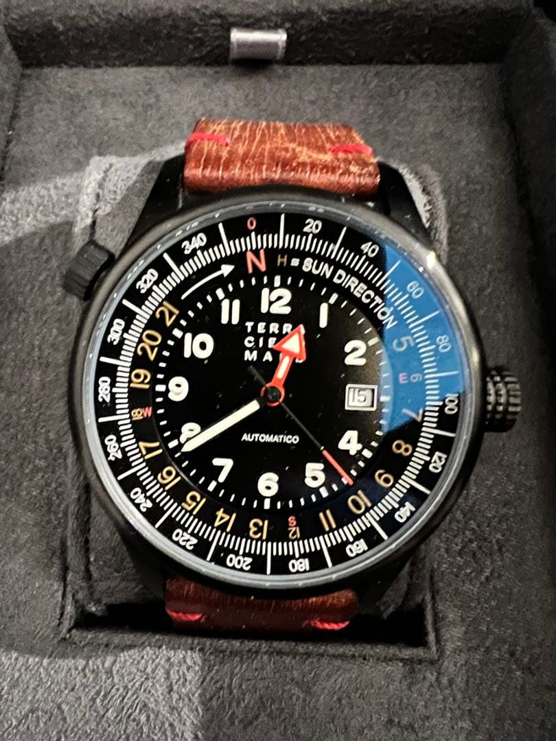 ブラピ着　terra cielo mare 時計