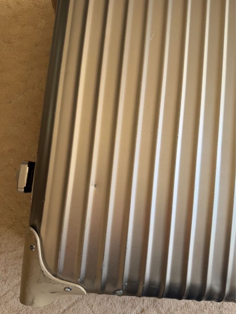 RIMOWA リモワ スーツケース チタン 2輪　32L