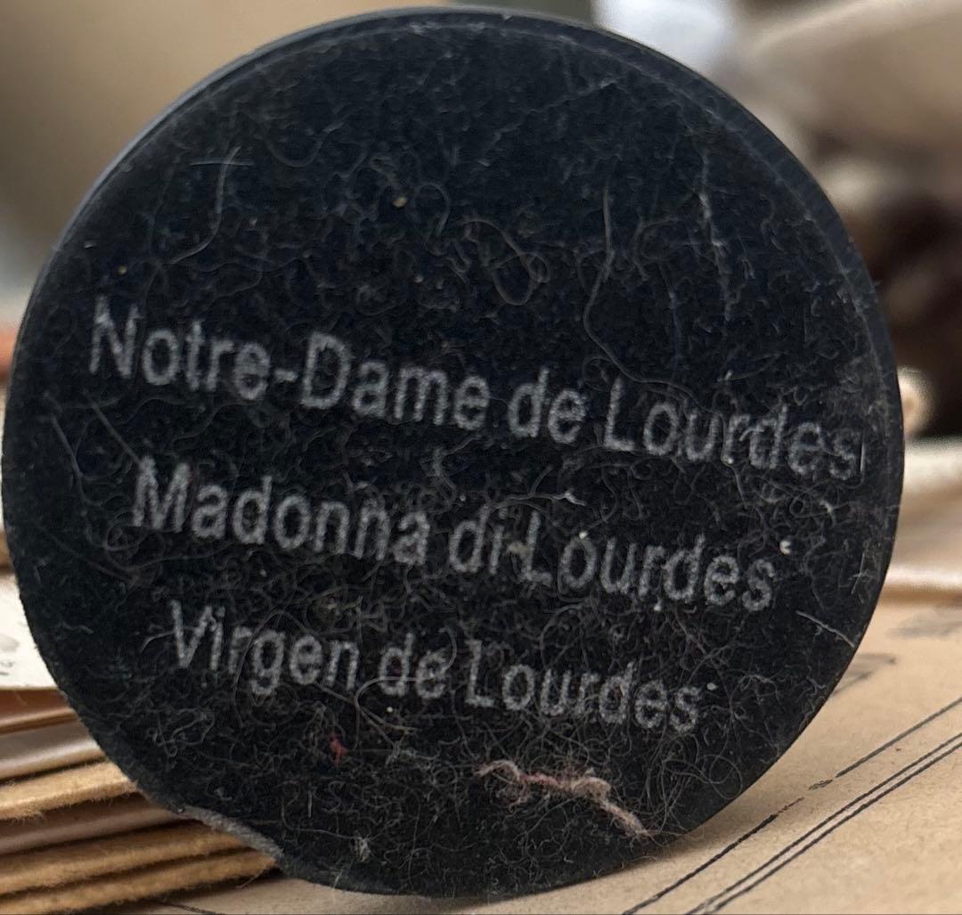 アンティーク雑貨 Small old religious statue.