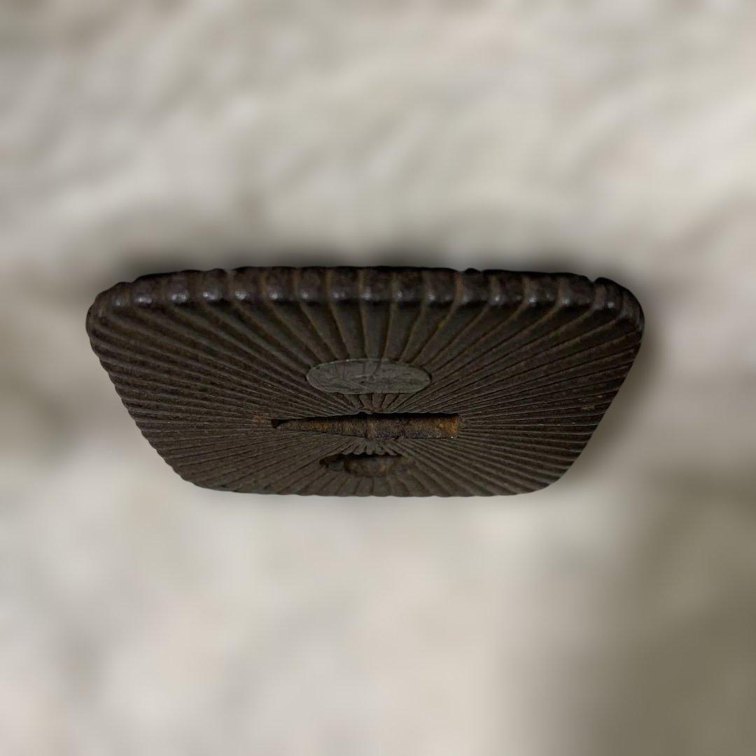 B-15 鍔 つば　武具　刀装具　鉄製　アンティーク　美術品　工芸品　木箱付き