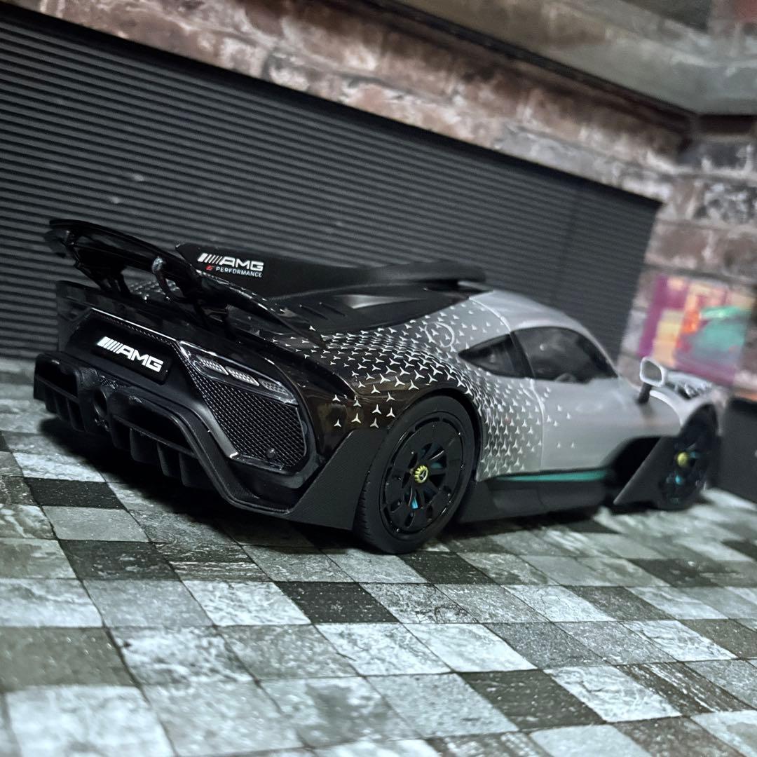 1/18 NZG メルセデス AMG ONE 後期改修 エンジン再現あり