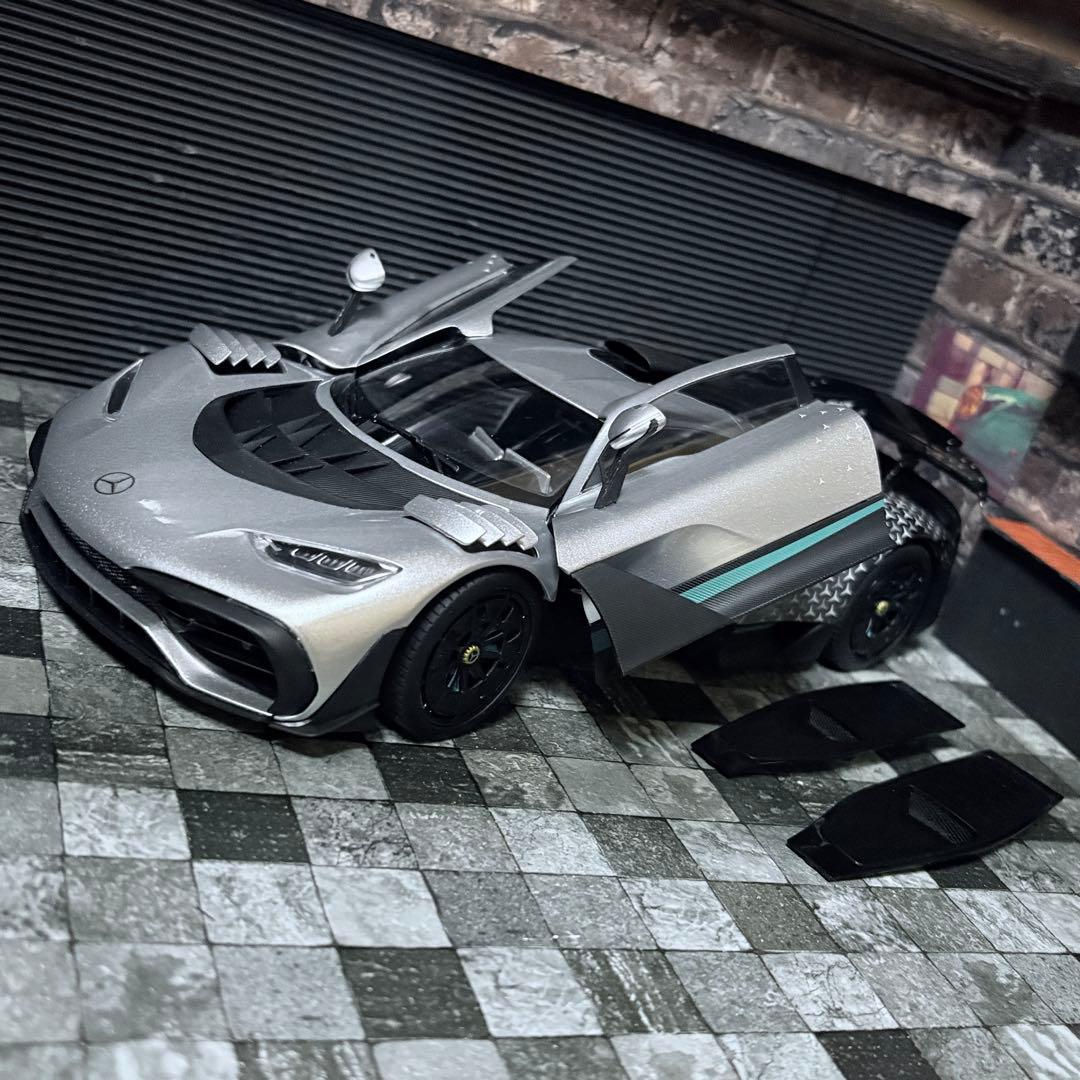 1/18 NZG メルセデス AMG ONE 後期改修 エンジン再現あり