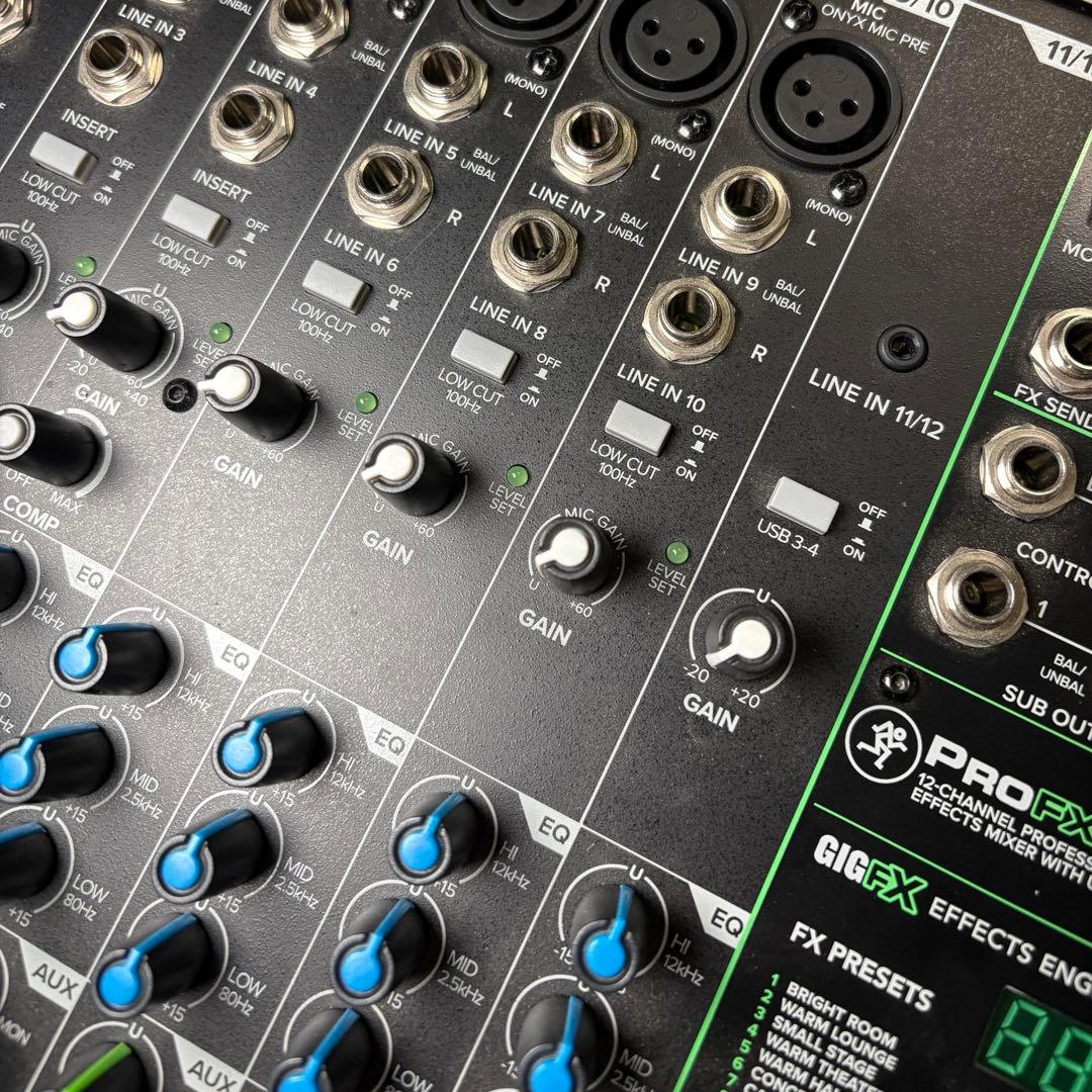 PROFX12V3 アナログミキサー 12チャンネル