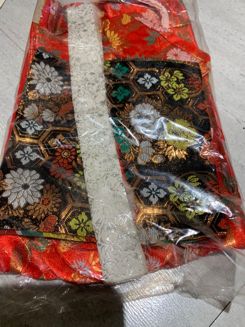 市松人形と華やかな衣装セット