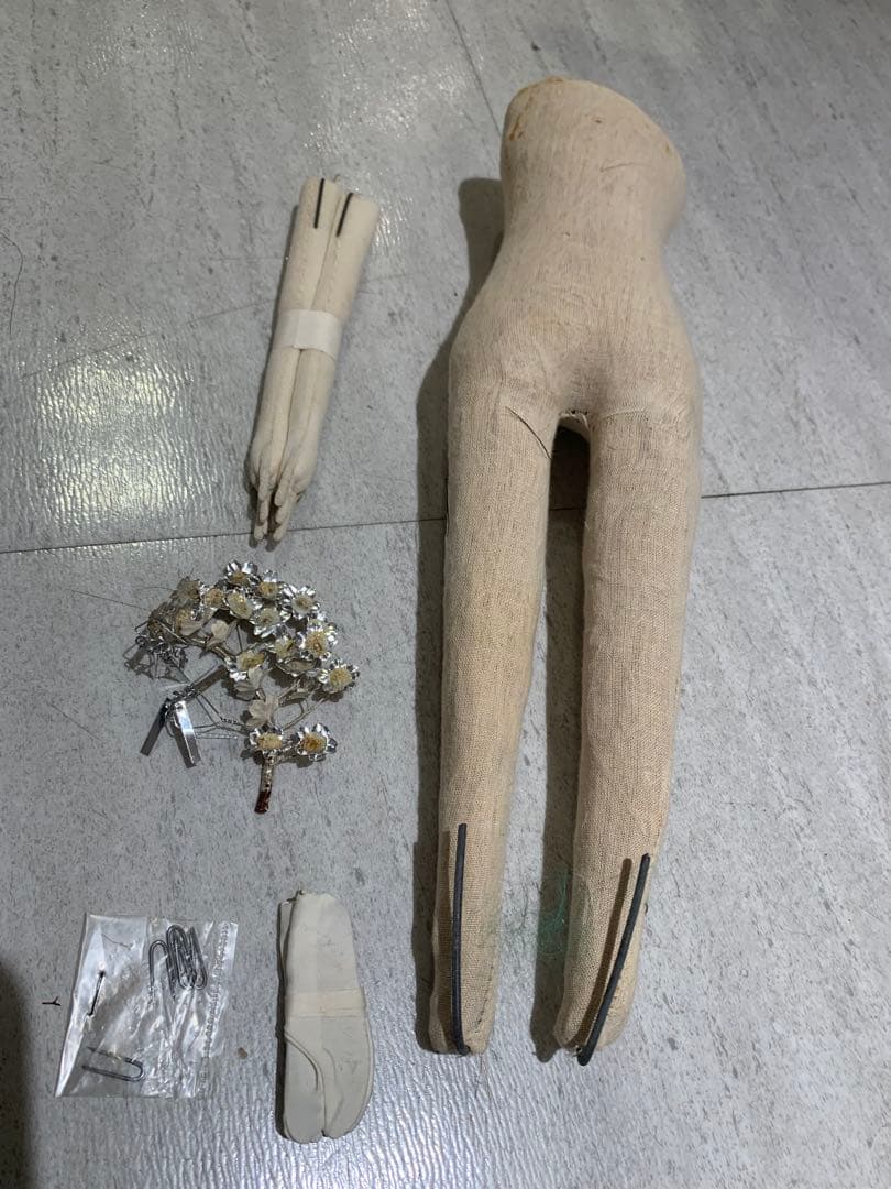 市松人形と華やかな衣装セット