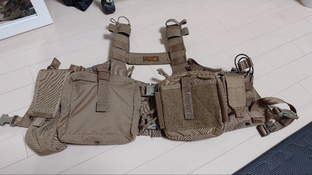 ほぼ新品 オードナンス フロントファステック チェストリグ コヨーテ 実物