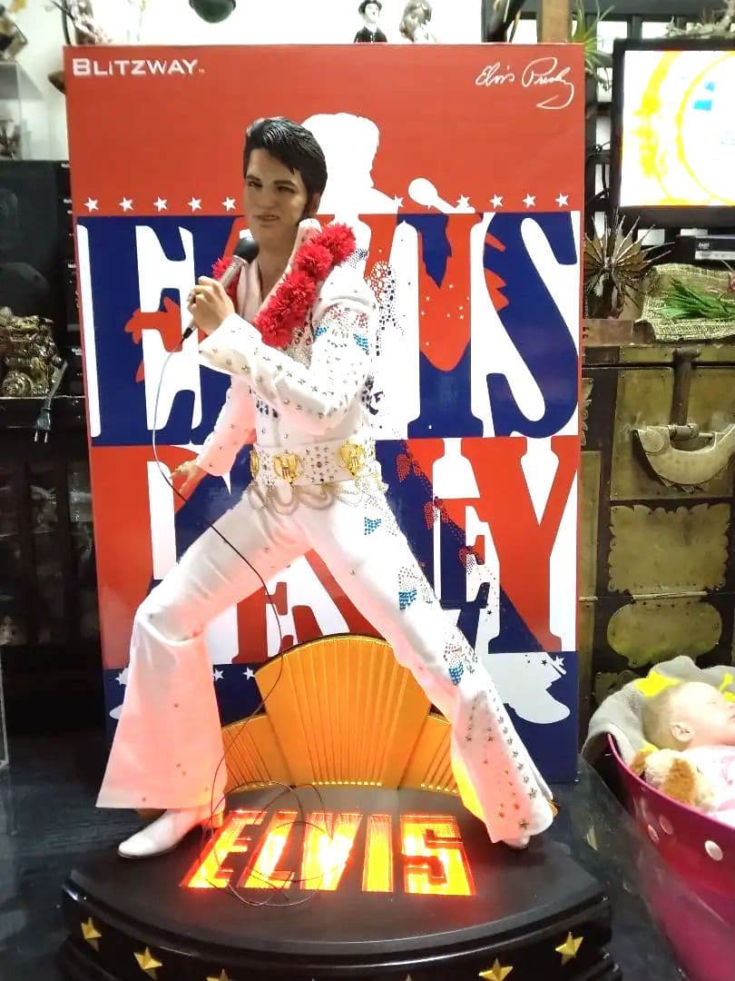 入手困難❄永遠のスター☆エルビス・プレスリー フィギュア1/4スケール(別顔付き