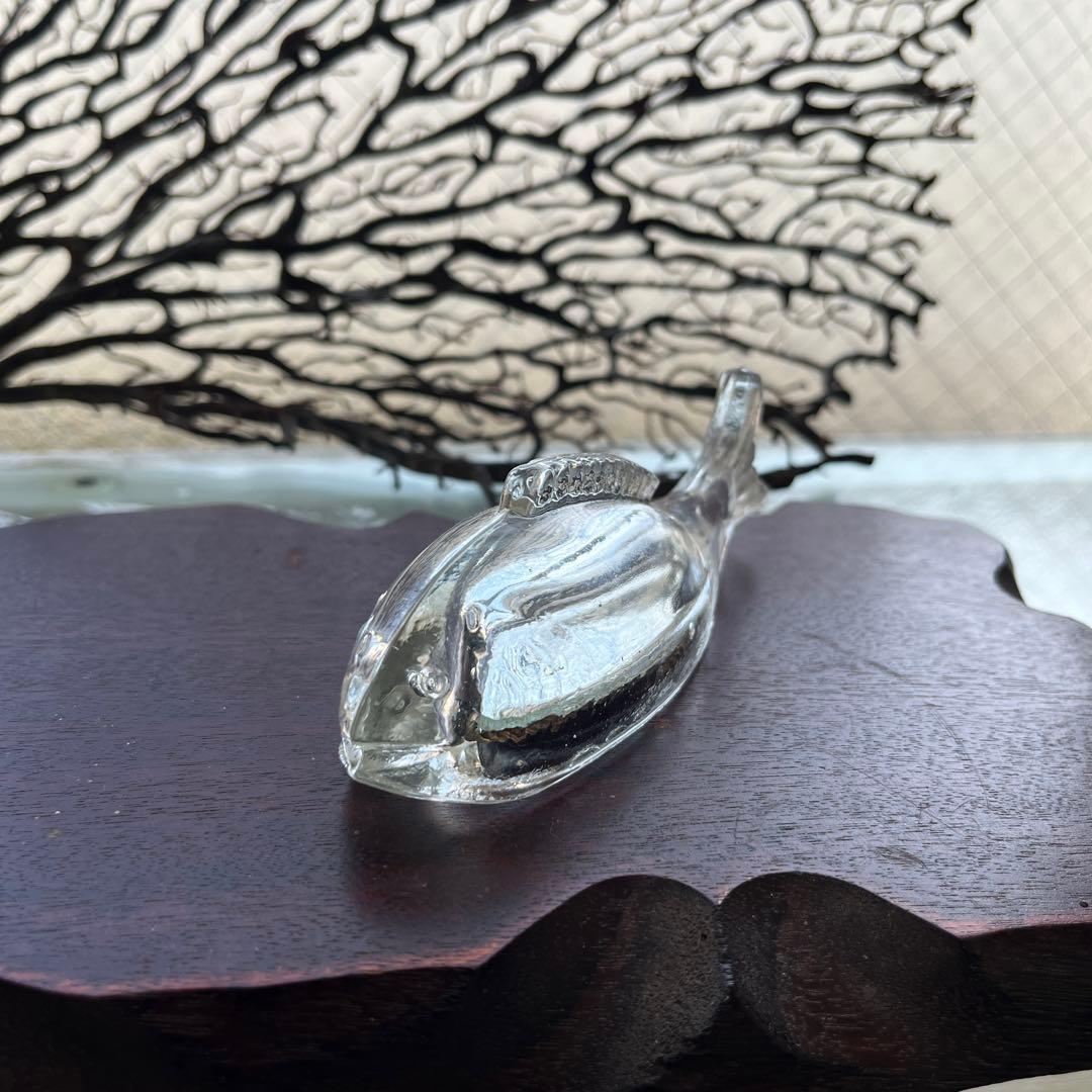 骨董　時代ガラス　珍品　魚型プレス　金平糖瓶？　文鎮？　用途不明　ウランガラス