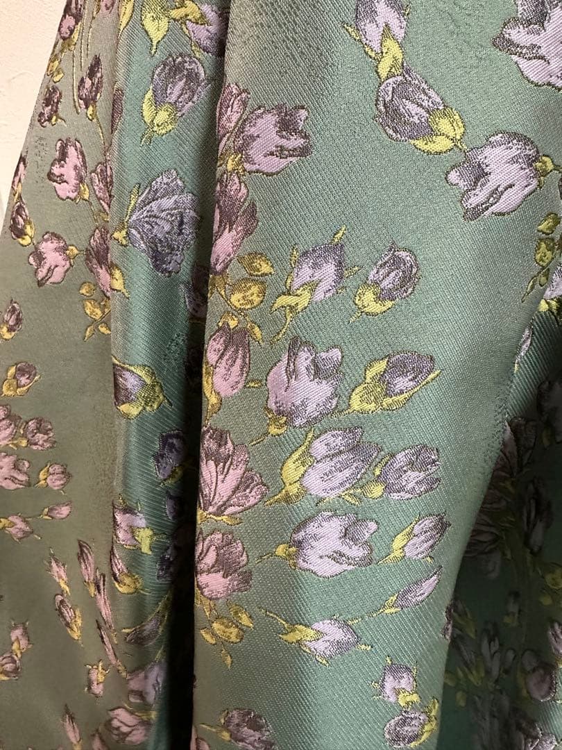 パステルグリーン花柄スカート　未使用　38