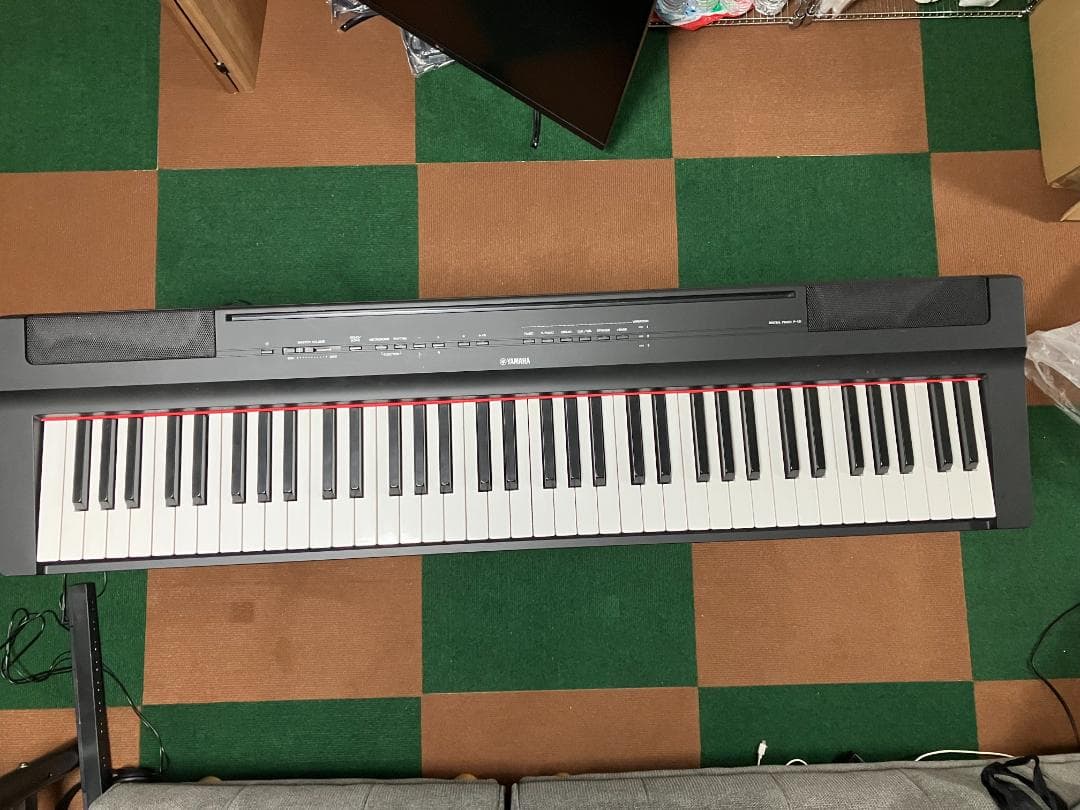 YAMAHA電子ピアノ P-121B 73鍵 2021年製 (右端の鍵盤が故障)