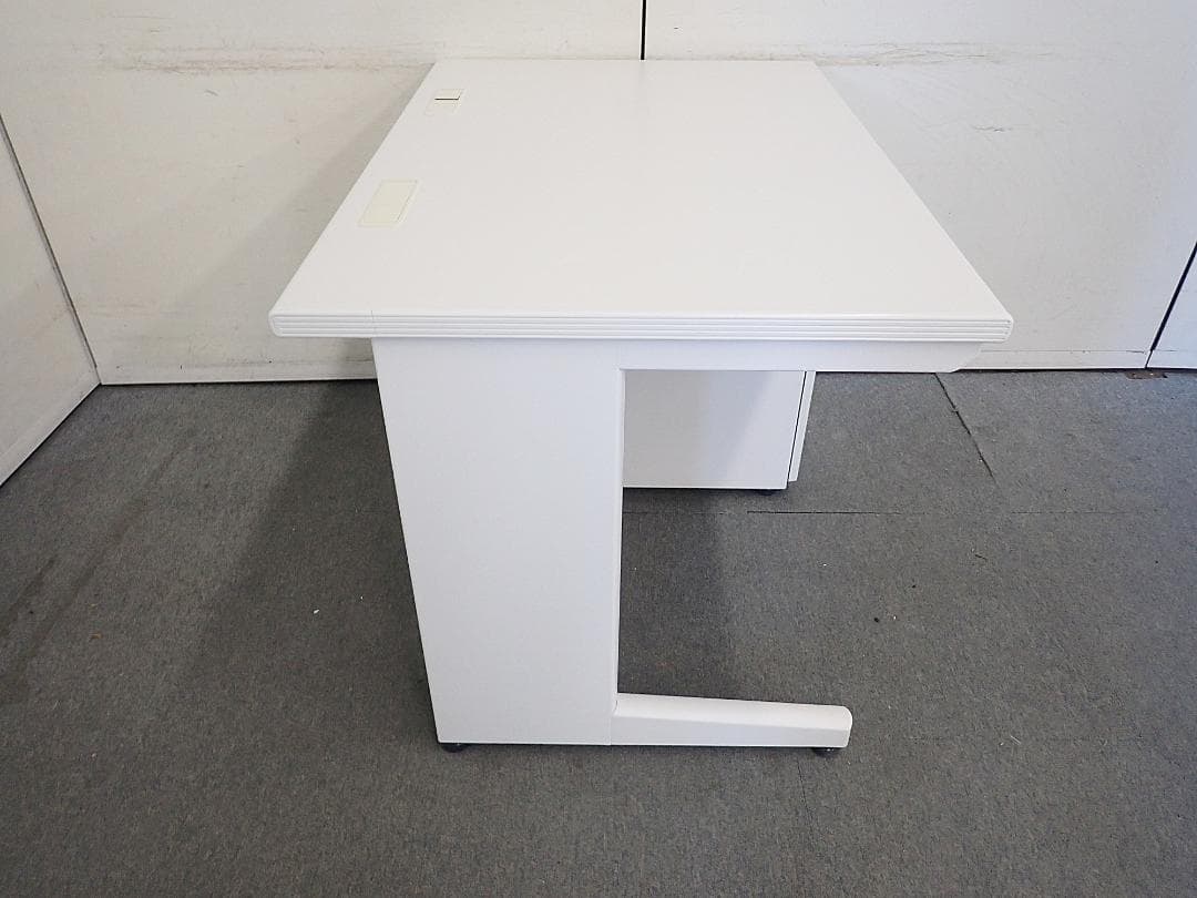 引取り限定　イトーキ　107片袖机　CZ　11-0622