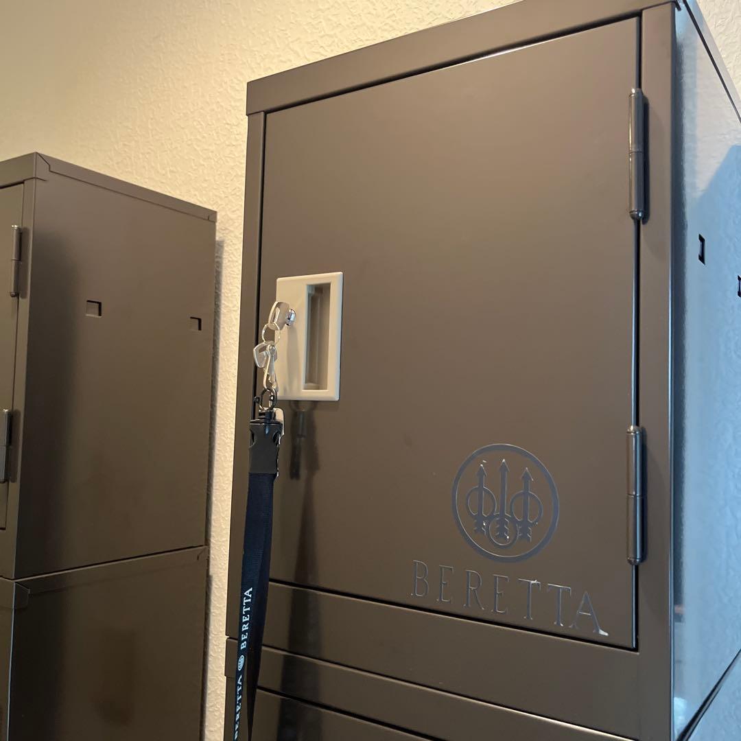 【美品】ベレッタ　装弾　弾丸　ロッカー