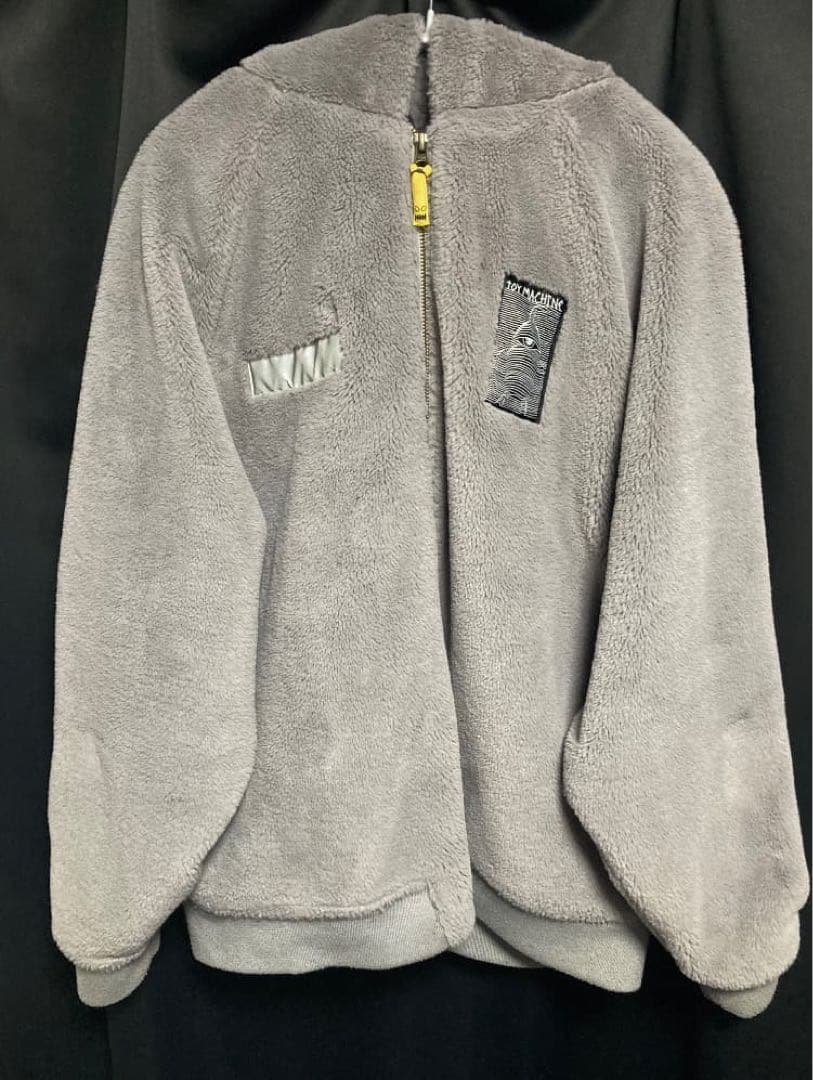 toy machine ファーパーカー　マホト着用