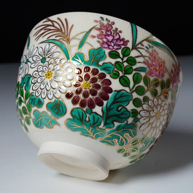 杉田祥平　色絵秋草画茶碗　共箱　清閑寺窯　茶道具　抹茶碗　京焼