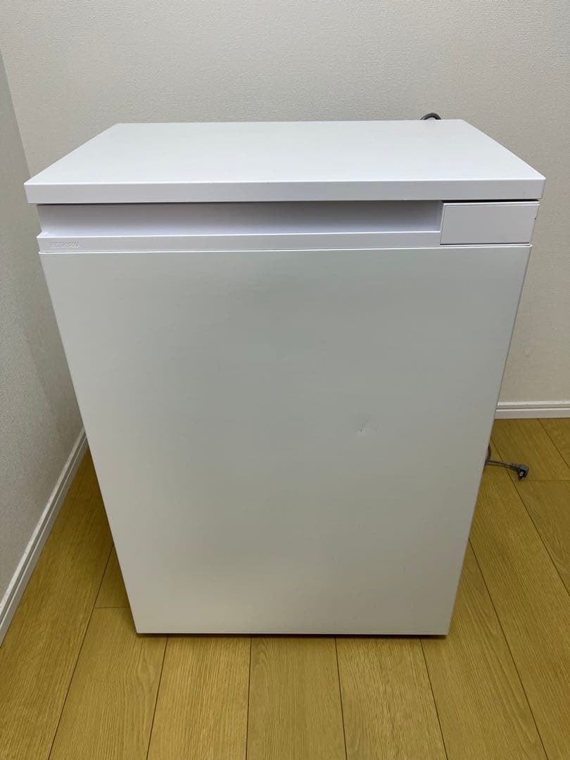 IUSN-7A-W 冷凍庫66L 2023年製