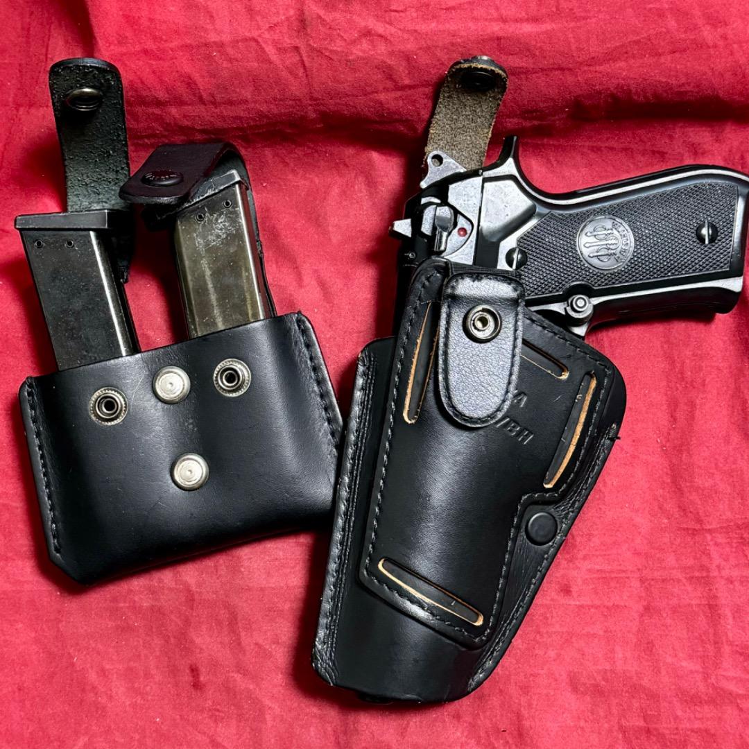 整備済 黒革製 ベレッタ M92F用 ヒップホルスター＆マガジンポーチ セット