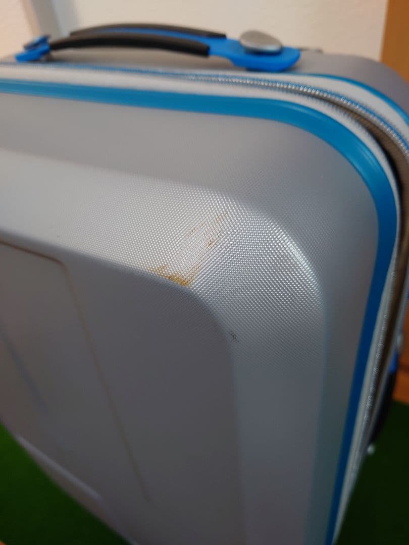 イノベーター　スーツケース　機内持ち込みサイズ