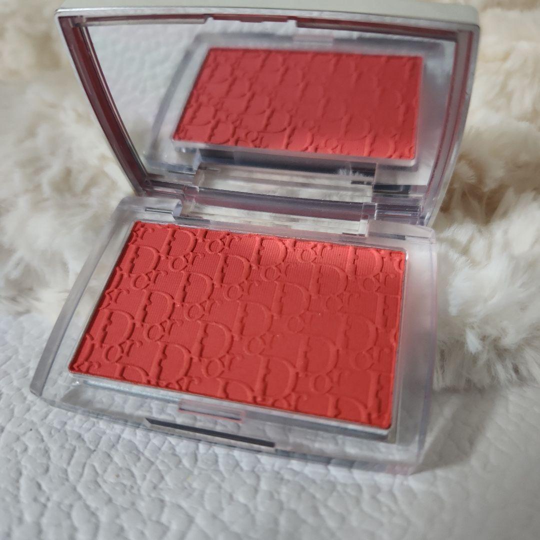 Dior Rosy Glow 015 Cherry パウダーチーク