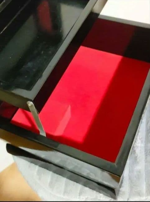 【高級】螺鈿と黒漆◇ 宝石箱 ◇小物入れ◇鏡＆オルゴール付き【貝細工】