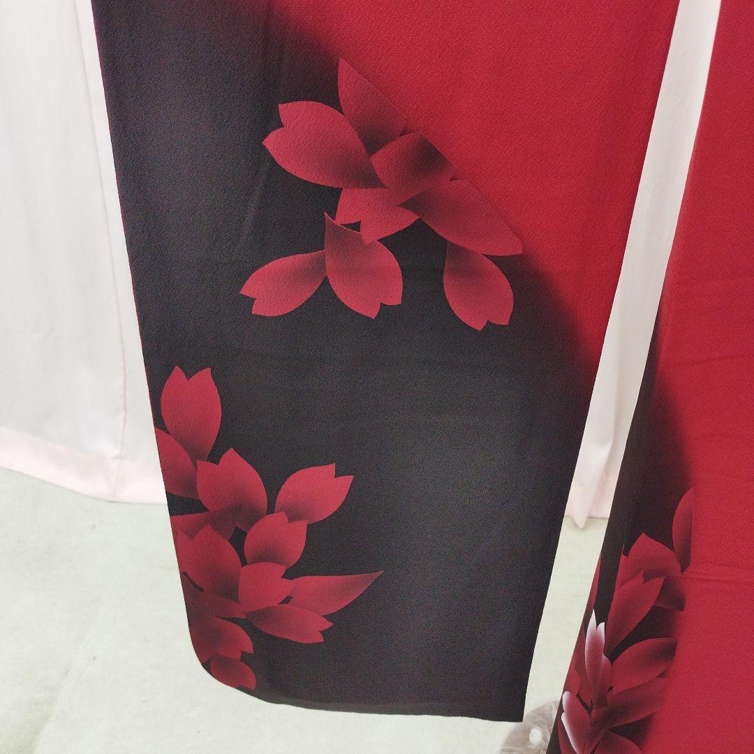 赤黒桜模様振袖