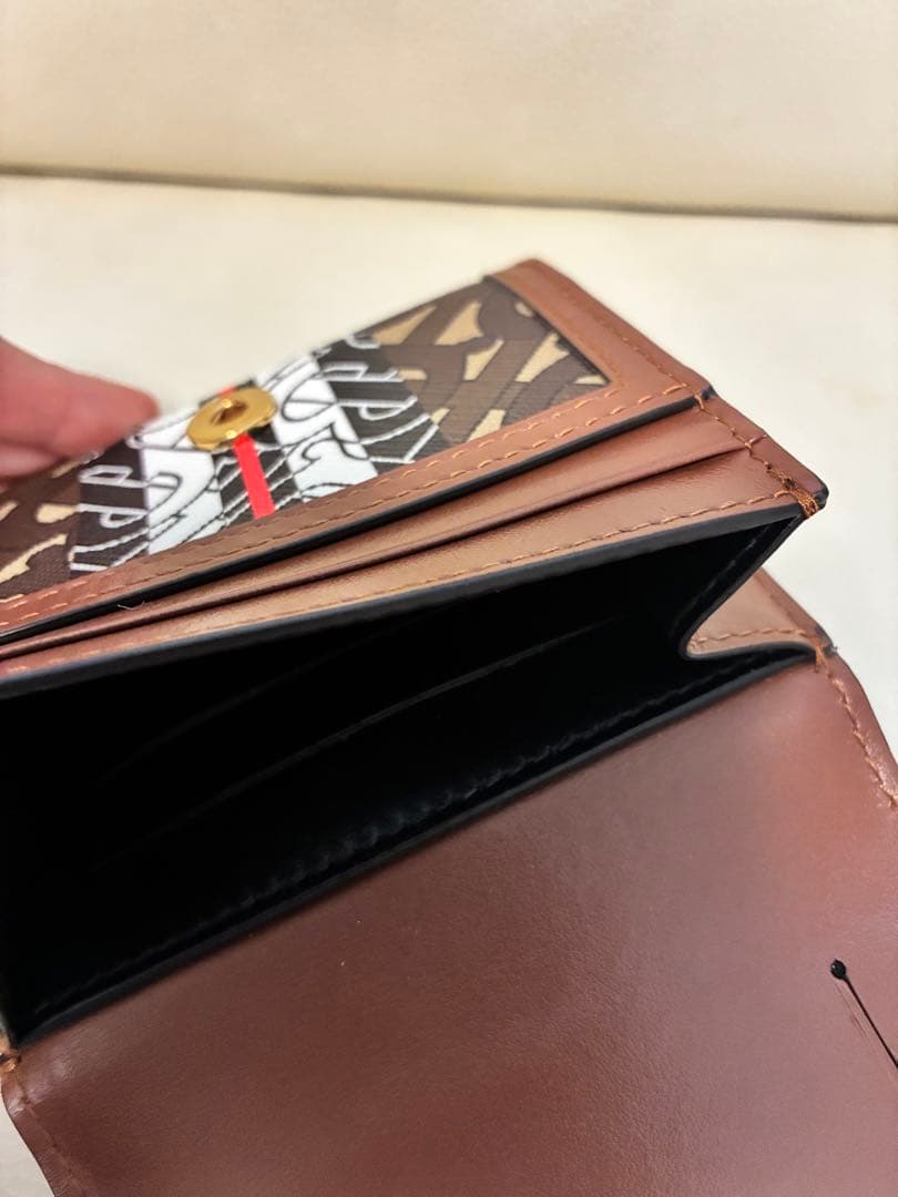 Burberry 二つ折り財布 モノグラム