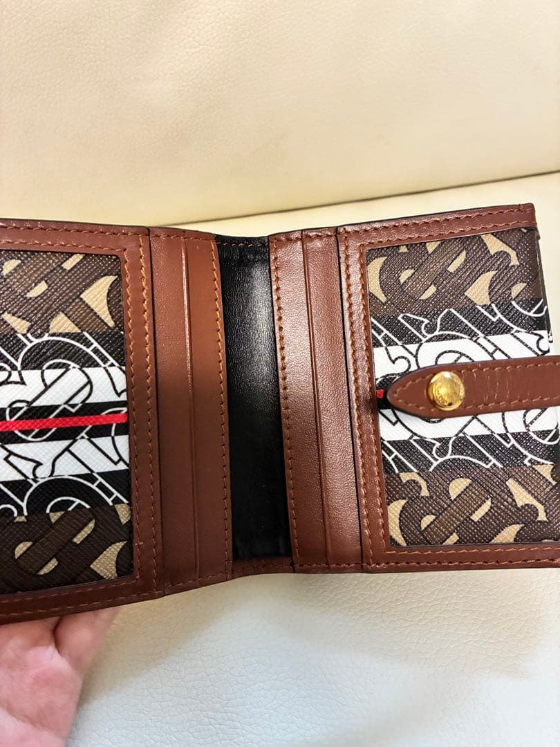 Burberry 二つ折り財布 モノグラム