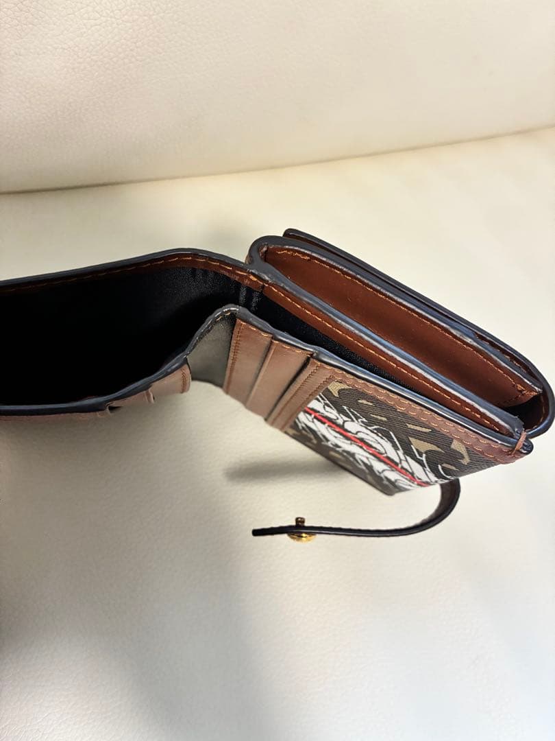 Burberry 二つ折り財布 モノグラム