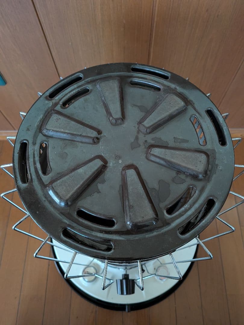 トヨストーブTOYOSTOVE KSA-105D 白色系✕こげ茶色系