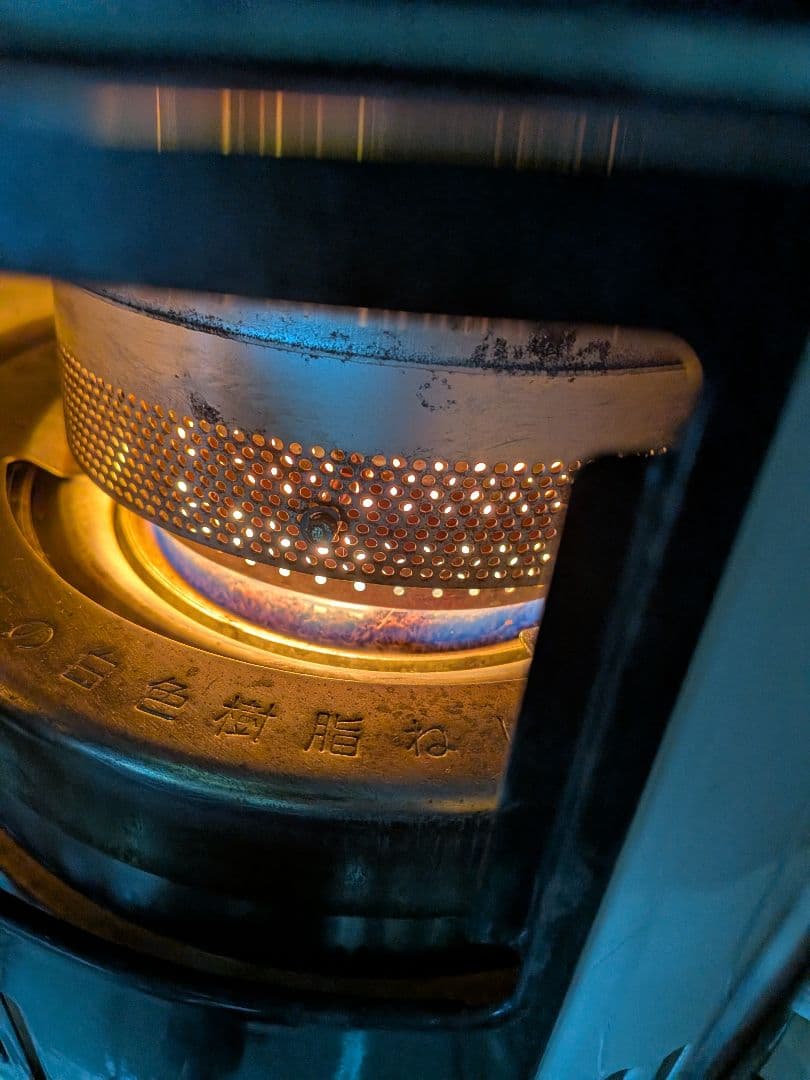 トヨストーブTOYOSTOVE KSA-105D 白色系✕こげ茶色系