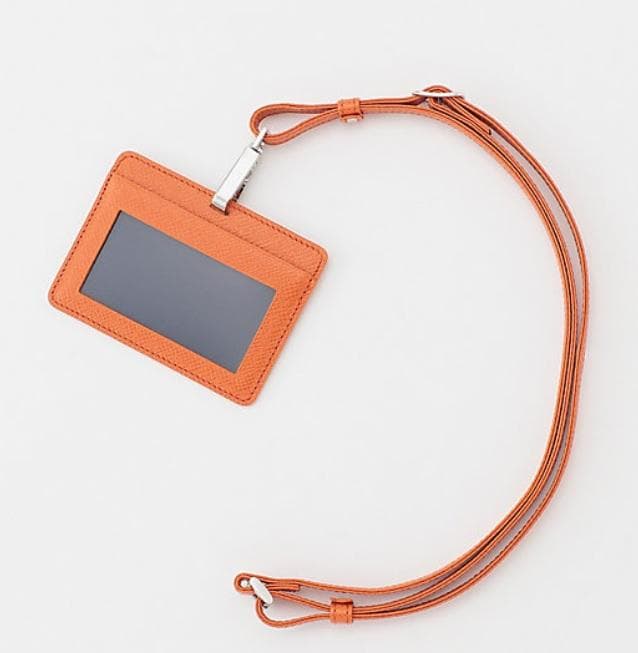 ペッレモルビダ IDケース オレンジ
