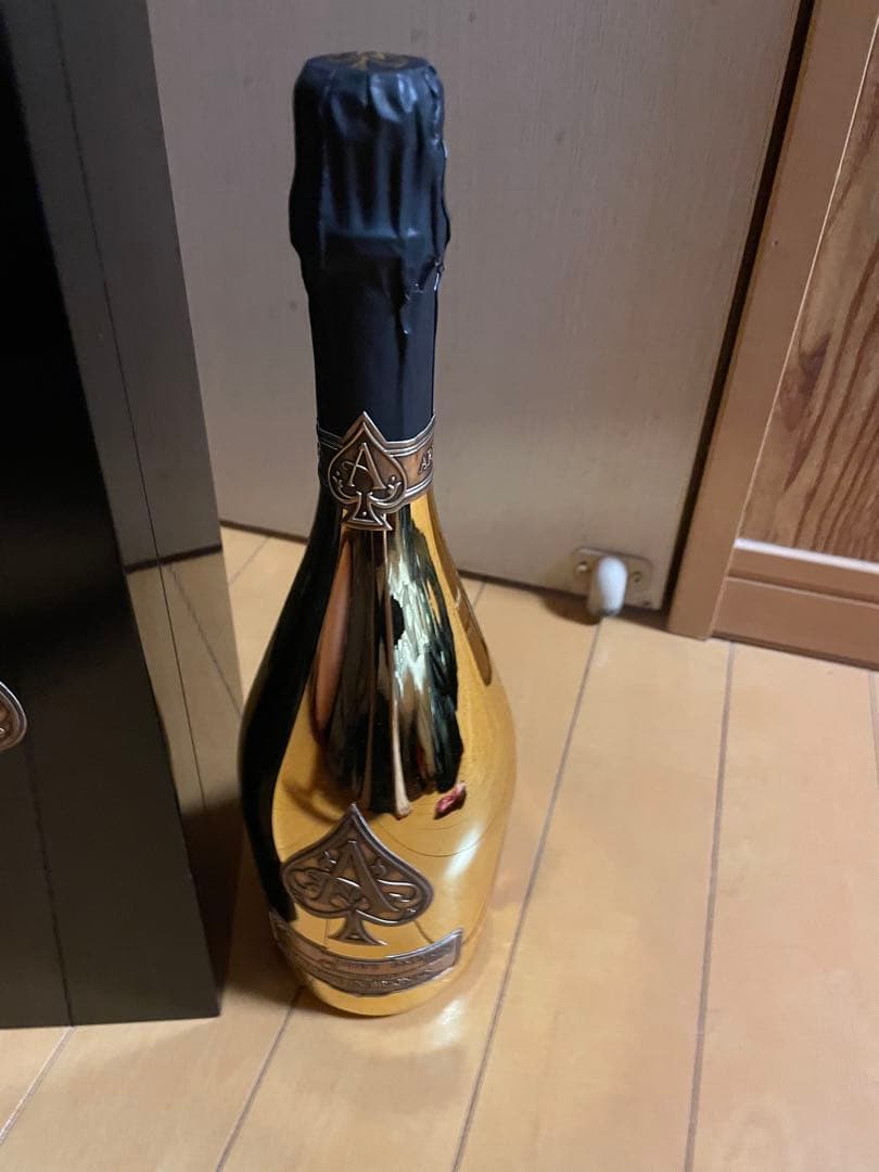 Armand de Brignac ゴールドシャンパン 専用ボックス付き