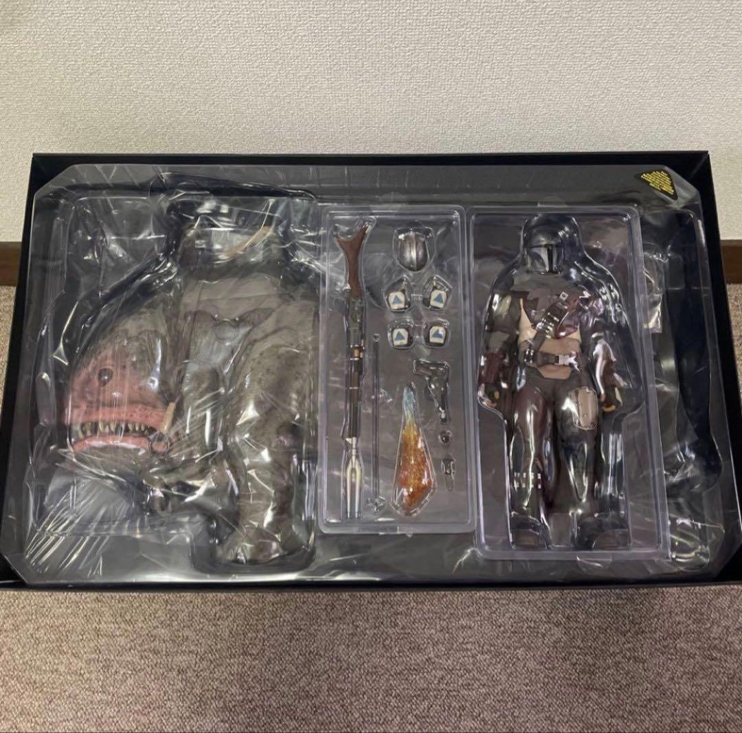 【未展示】マンダロリアン＆ブラーグ（２体セット）　ホットトイズ　TM 046