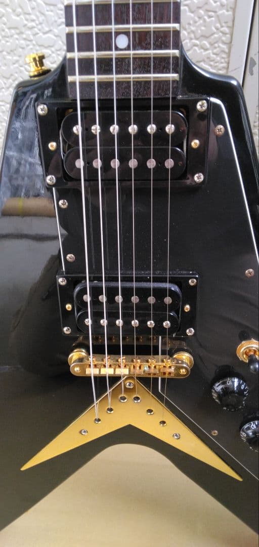 Epiphone 1958Flying V コリーナ