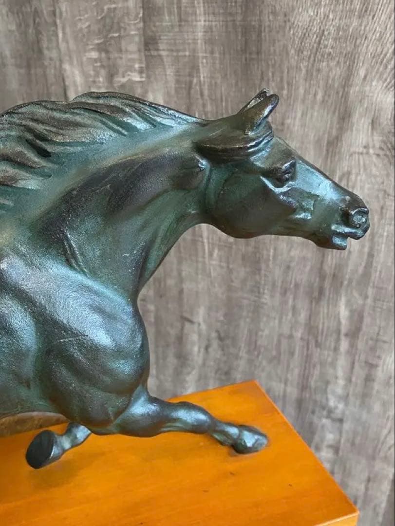 馬の置き物　ブロンズ
