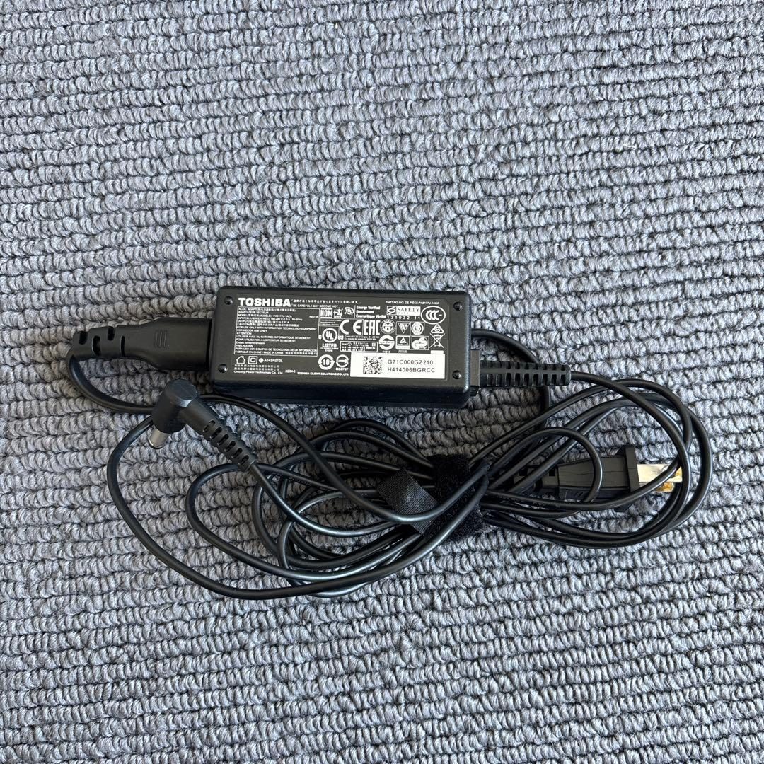 東芝dynabook R63/DN i5-8250U メモリ8GB #M6878