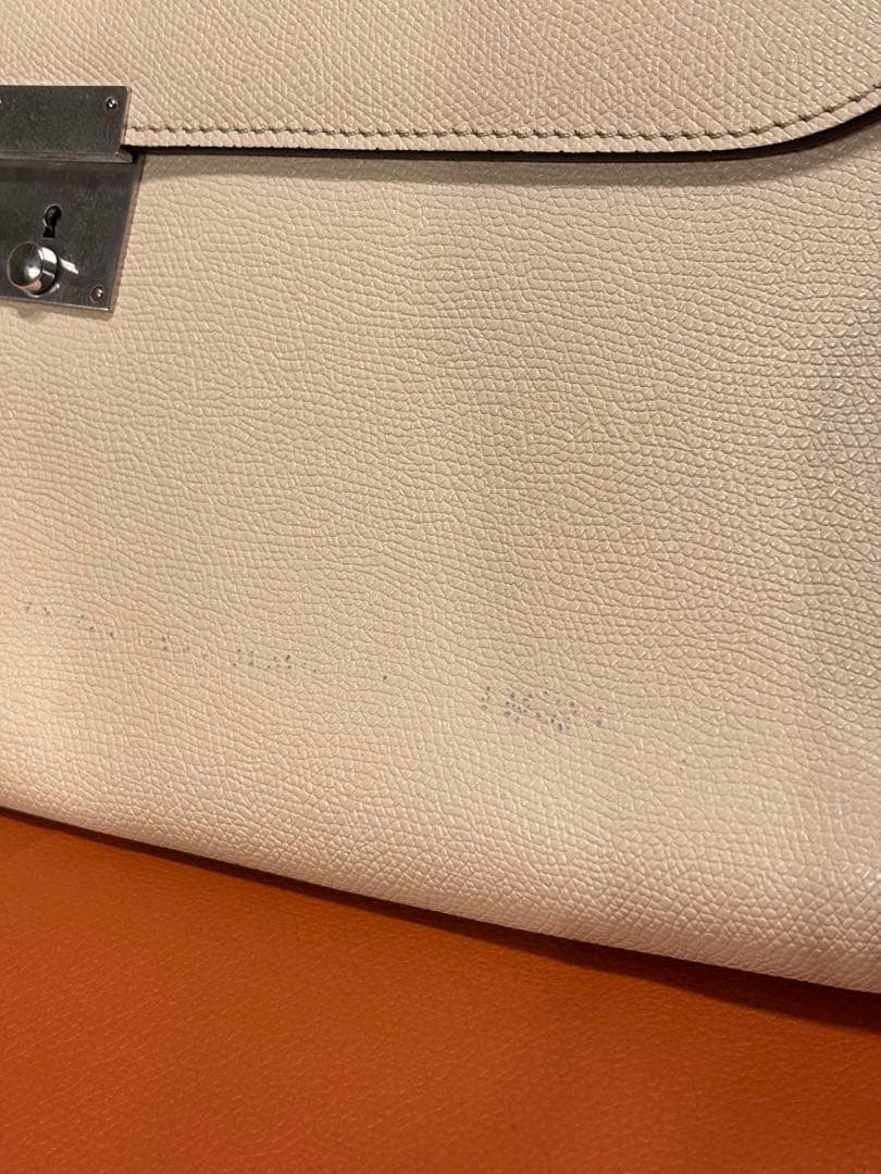 ヴァレクストラ バレクストラ Valextra ブリーフケース ホワイト