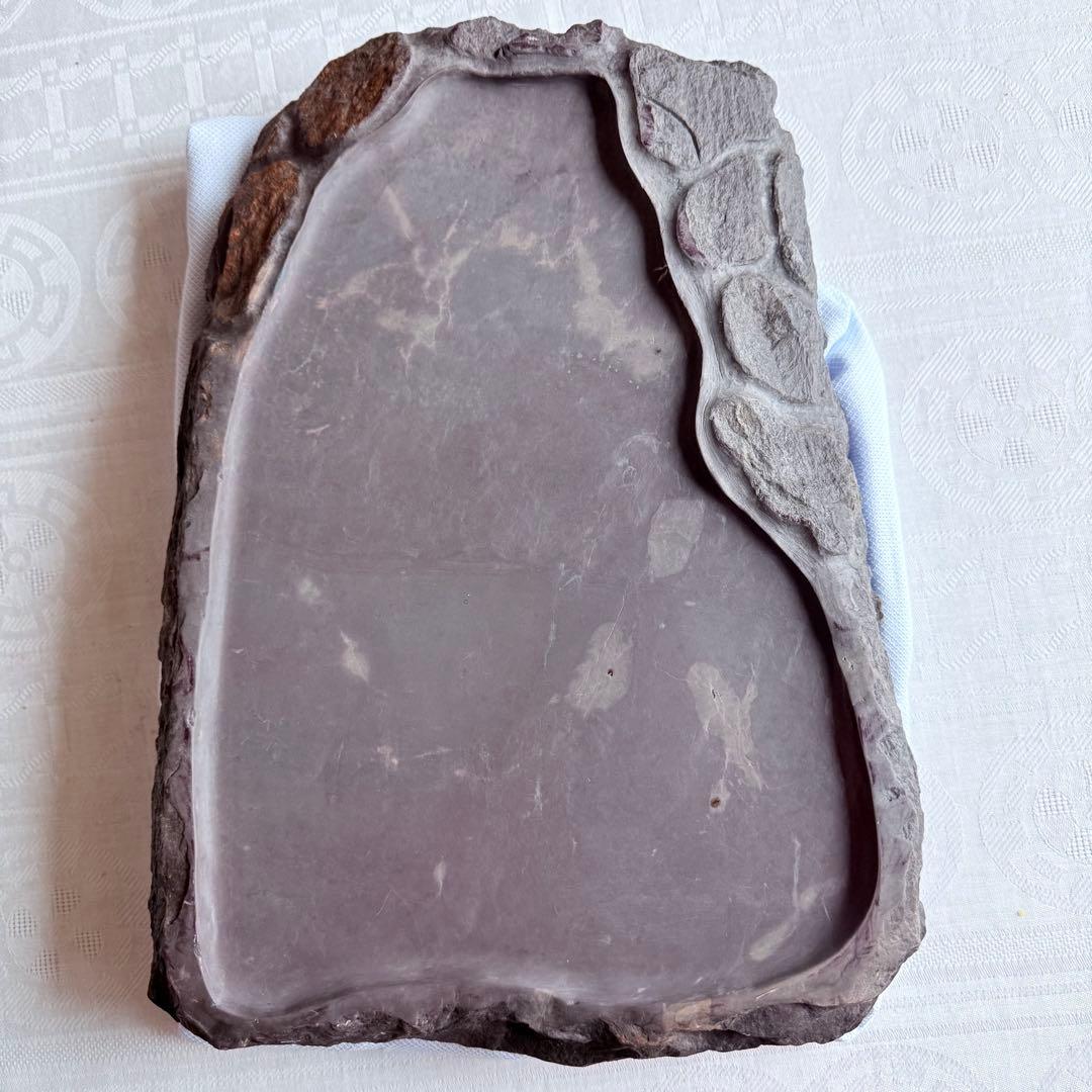 超限定出品18日20時‼️端渓硯大硯　鳥梅陽刻天然眼中國美術唐木台と蓋証明書付①