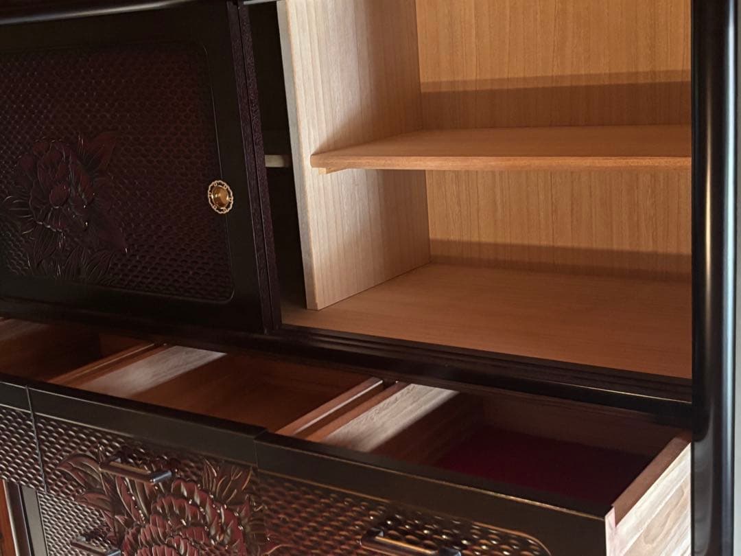 鎌倉彫　桐箪笥