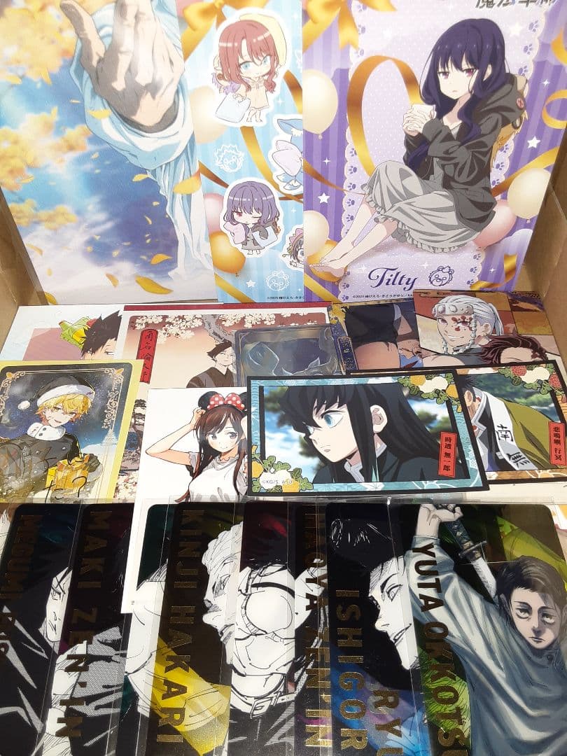 ② アニメグッズ 紙類・薄物 大量 まとめ売り 300点