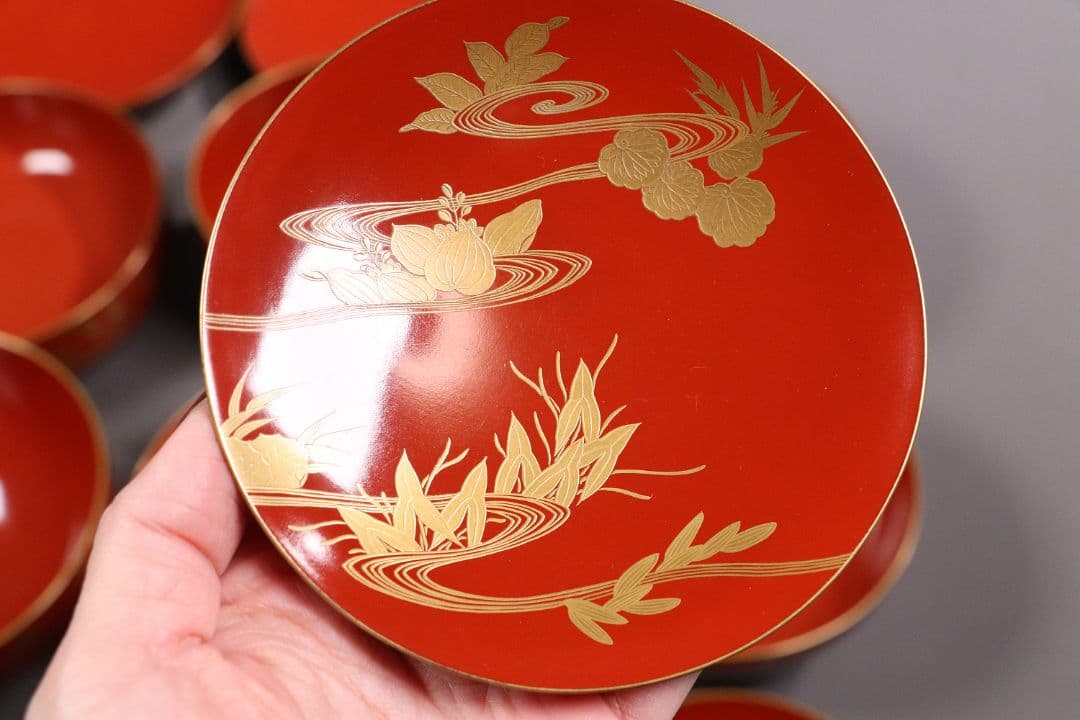 CL83 時代 花唐草金蒔絵 朱塗御膳セット 木製漆器 各種椀 引盃 高月