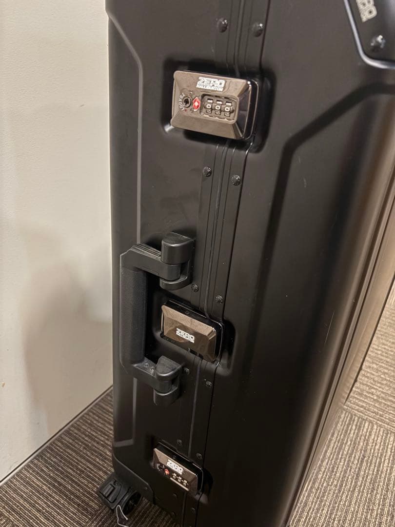 ゼロハリバートン　キャリーケース Geo Aluminum 3.0 68L