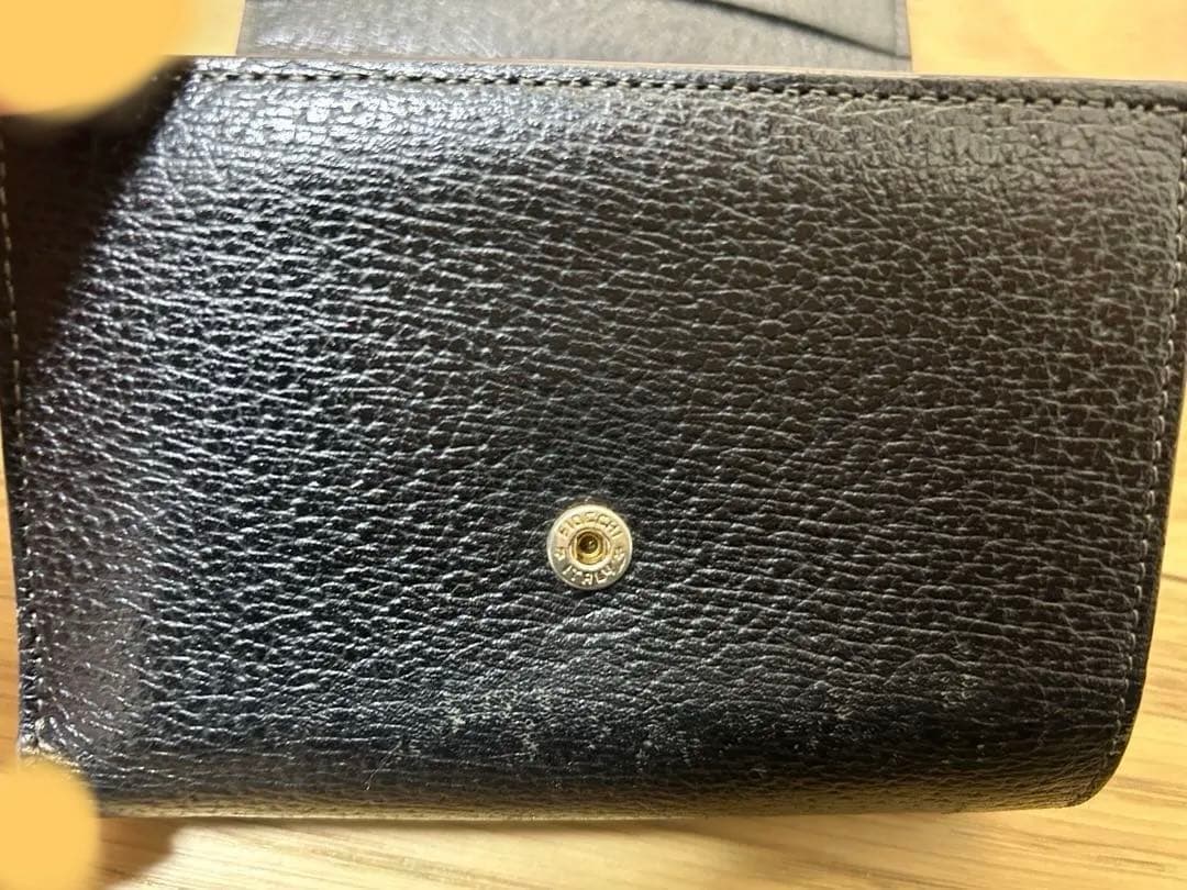 【ヴィヴィアン・ウエストウッド】黒 三つ折り財布