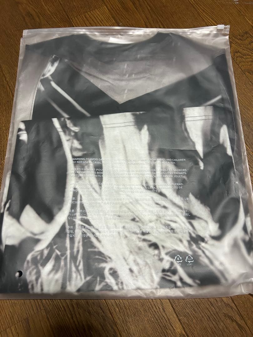 LE SSERAFIM PHOTO S/S T-SHIRT(BK_M) Mサイズ