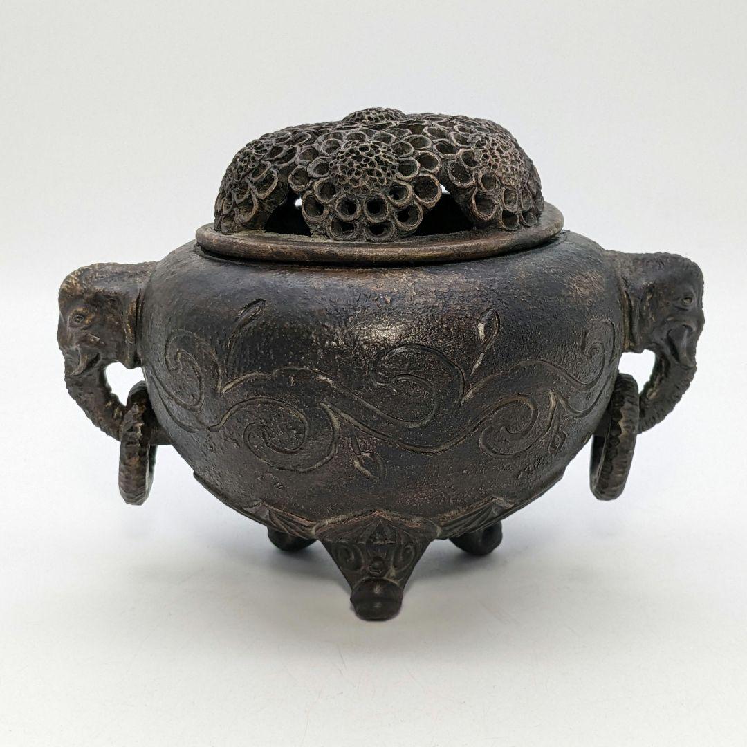 菊彫象耳三足香炉 備前焼？ 合箱 置物 インテリア 細工物 工芸品 香道具 在銘