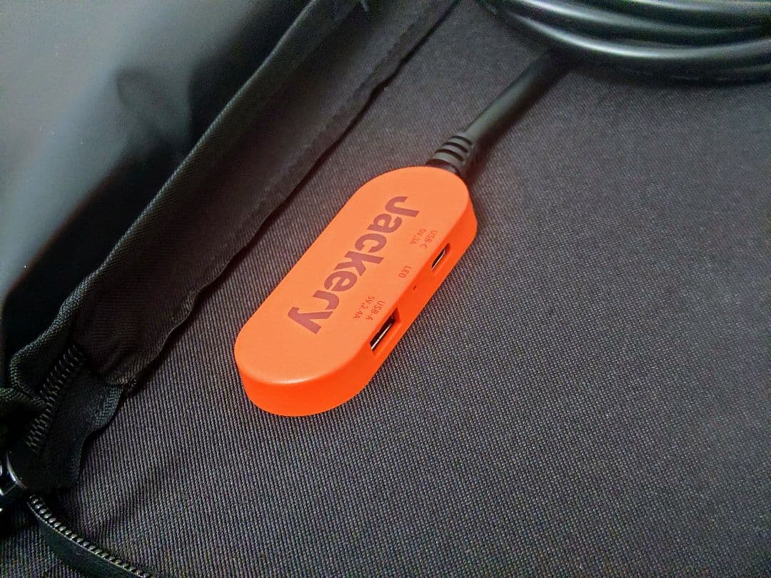 Jackery SolarSaga 100 折りたたみ式ソーラーパネル